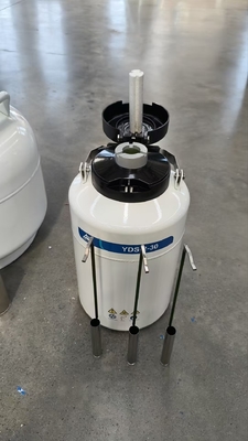 Biologische droge verzender – Cryogene transportcontainer met vacuümisolatie