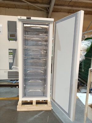 -40°C verticale medische diepvriezer MDF-40V278W∙ 278L High-precision laboratoriumvriezer met 7 laden en digitale besturing